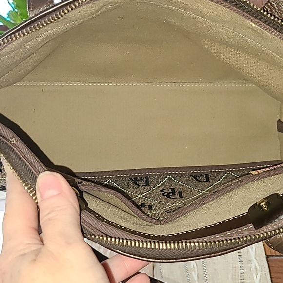 Dooney‎ & Bourke Signature Canvas Shoulder Bag with Leather Trim - Picture 8 of 10